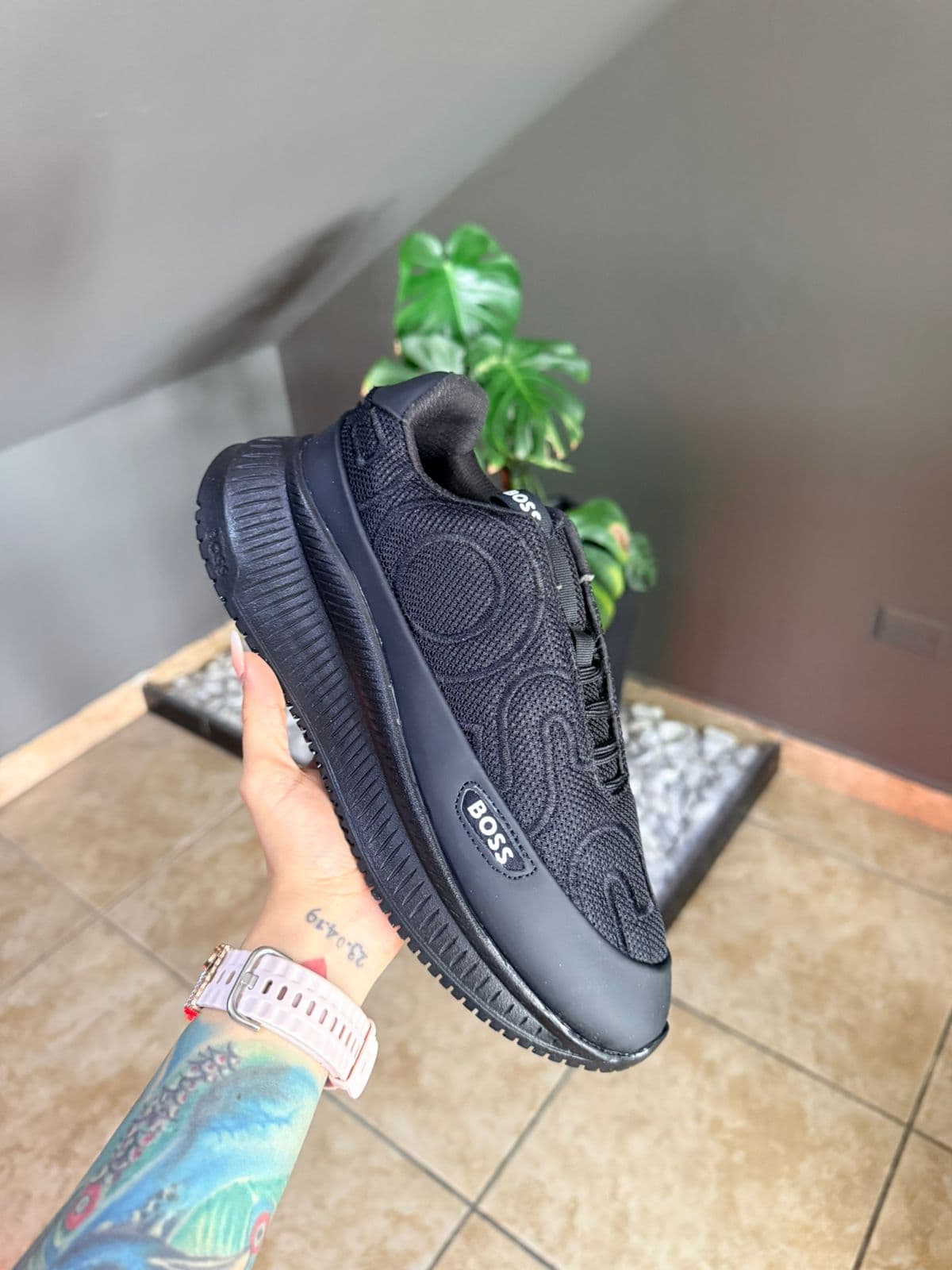 Boss Triple Black