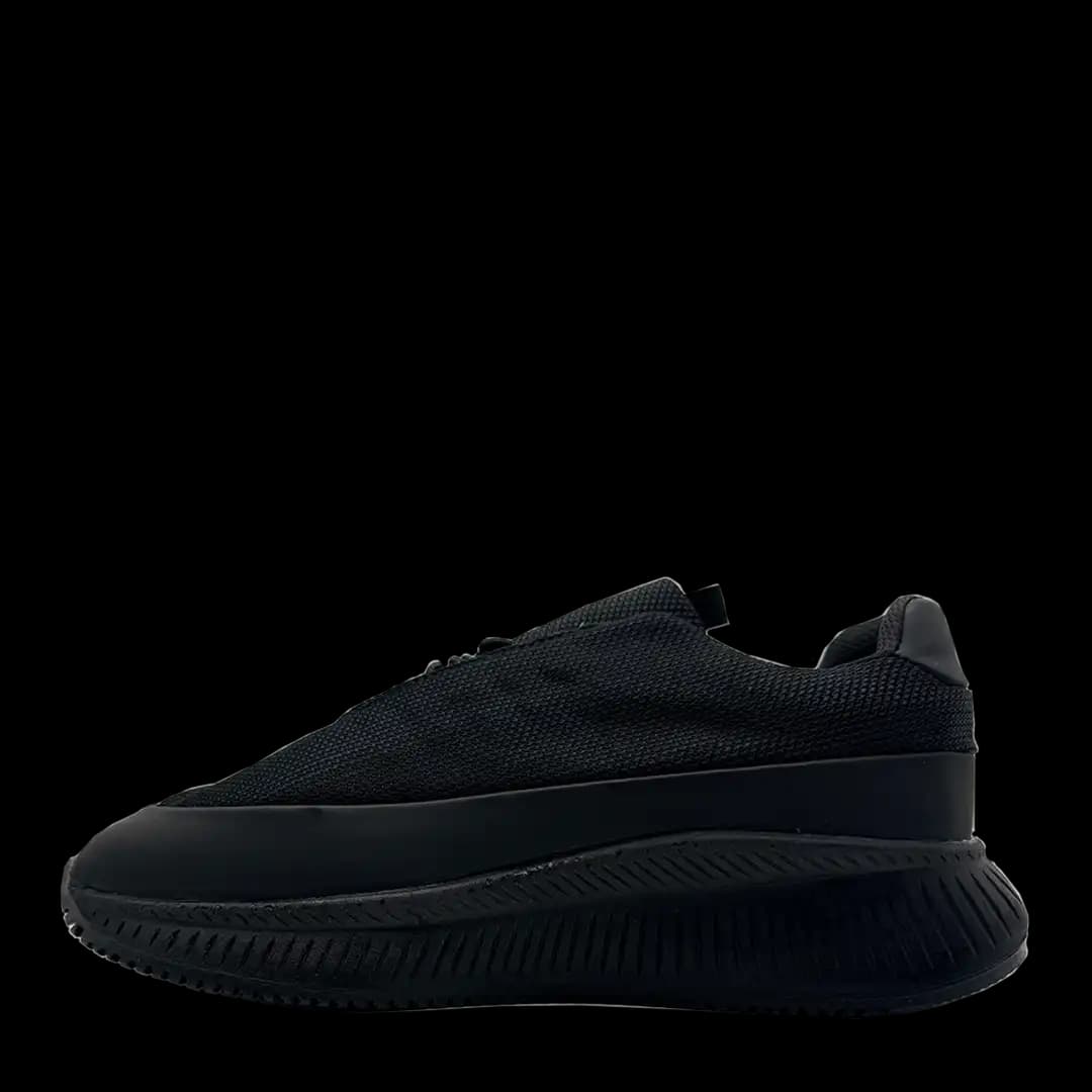 Boss Triple Black