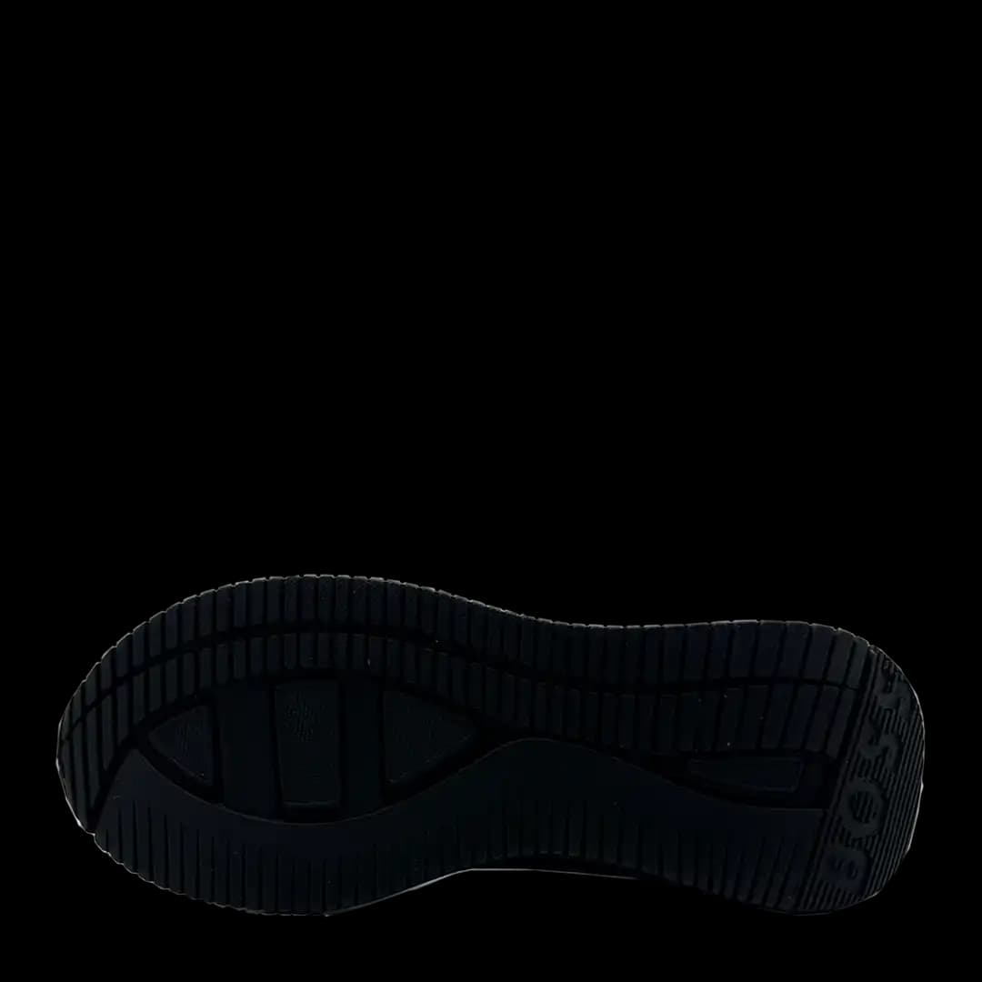 Boss Triple Black