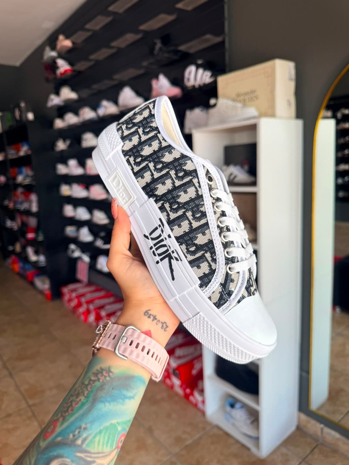 Dior Urban White