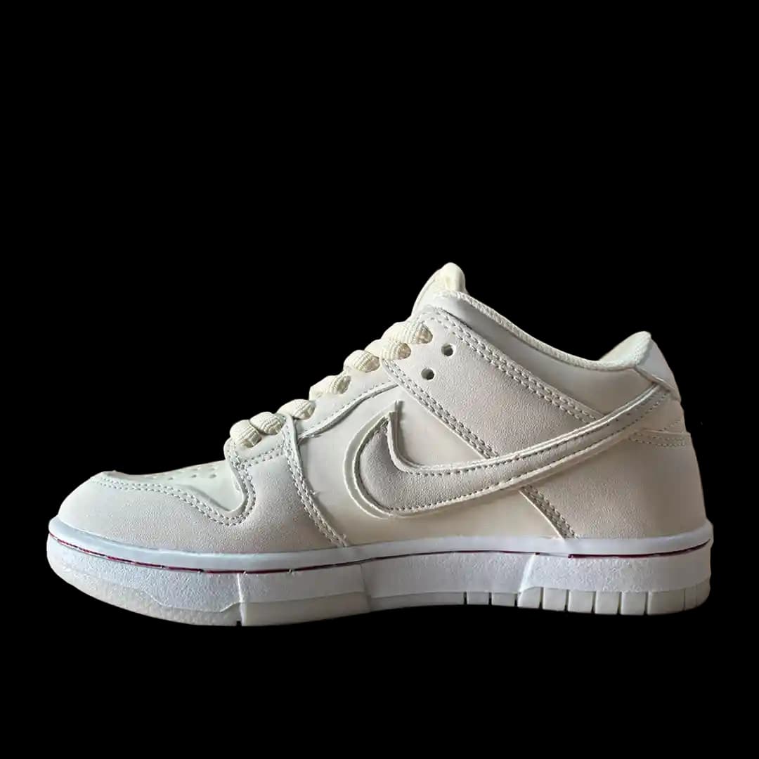 Nike Dunk Low SB Beige